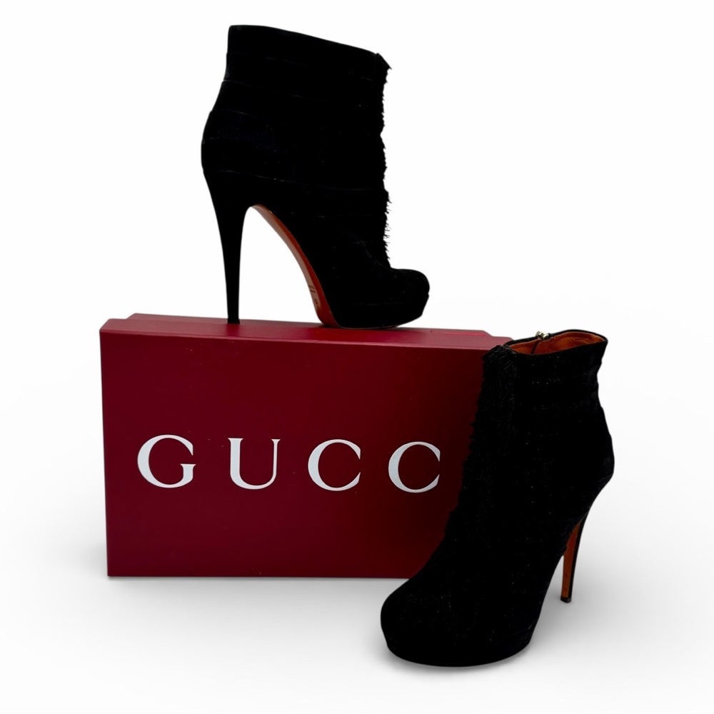 GUCCI Black Suede Platform Ankle Booties
Size 37